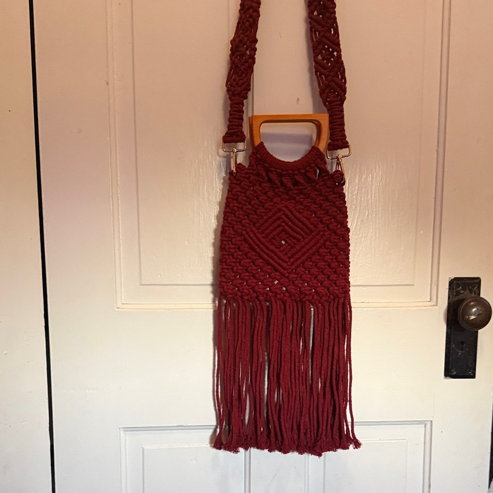 Handcrafted Red Macramé Bag - Picture 3 of 13